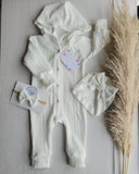 White hooded grower with turban and headband